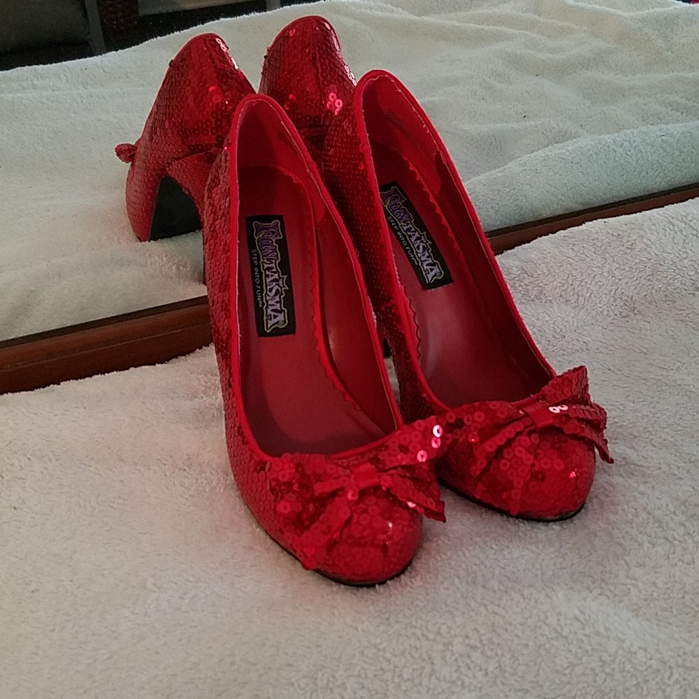 Fantasma red sequined heels with bows - size 7